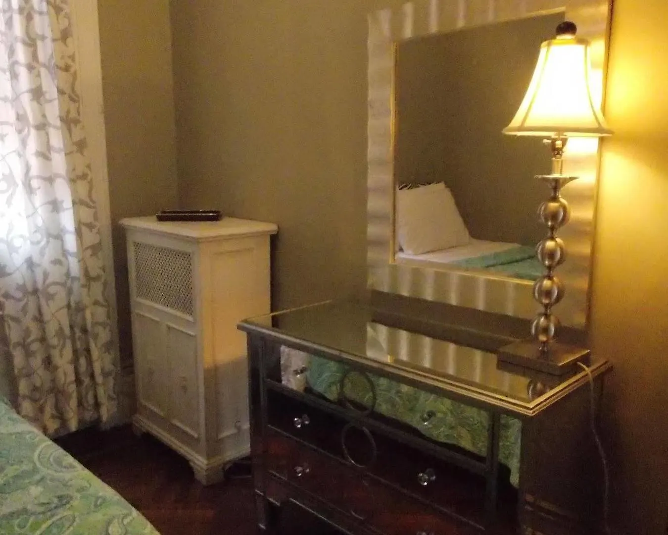 Serenity At Home New York Bed & Breakfast